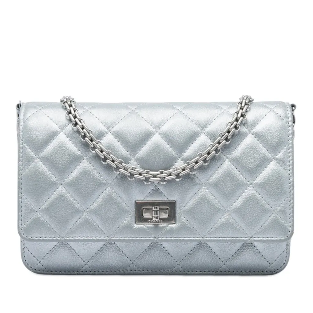 Chanel Reissue 2.55 Quilted Metallic Aged Calfskin Wallet on Chain Silver Leather Very good - Front View