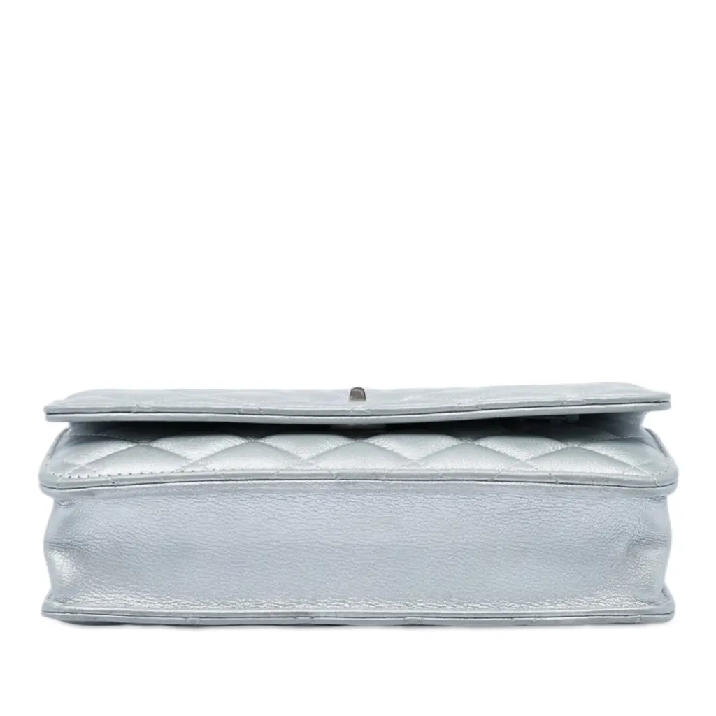 Chanel Reissue 2.55 Quilted Metallic Aged Calfskin Wallet on Chain Silver Leather Very good - Inside View