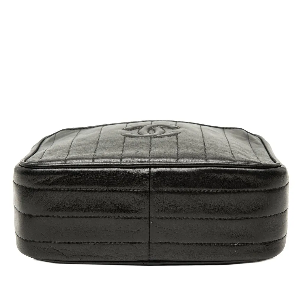 Chanel CC Vertical Quilted Lambskin Tassel Camera Bag Black Leather Very good - Inside View