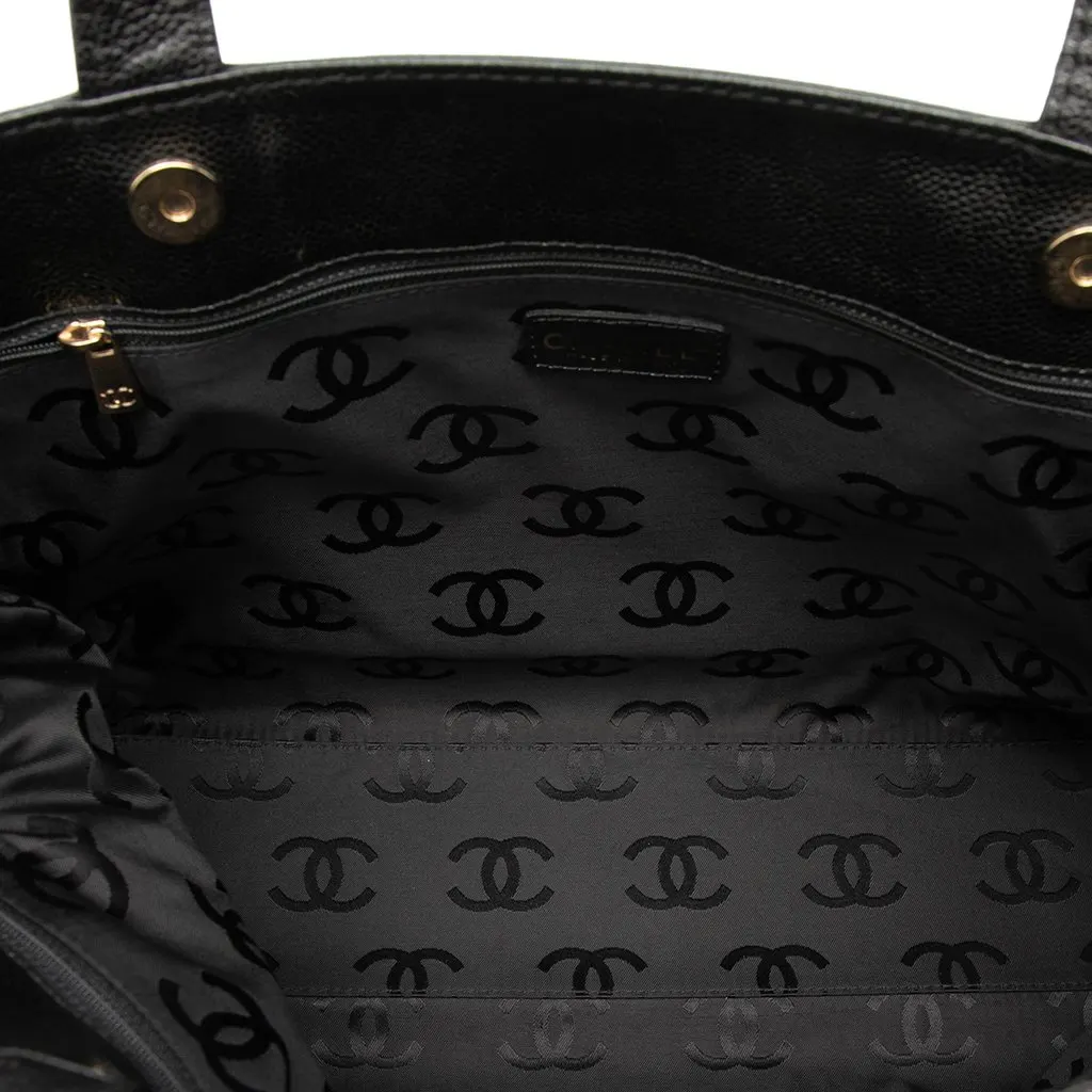 Chanel CC Caviar Tote Black Leather Good - Model View