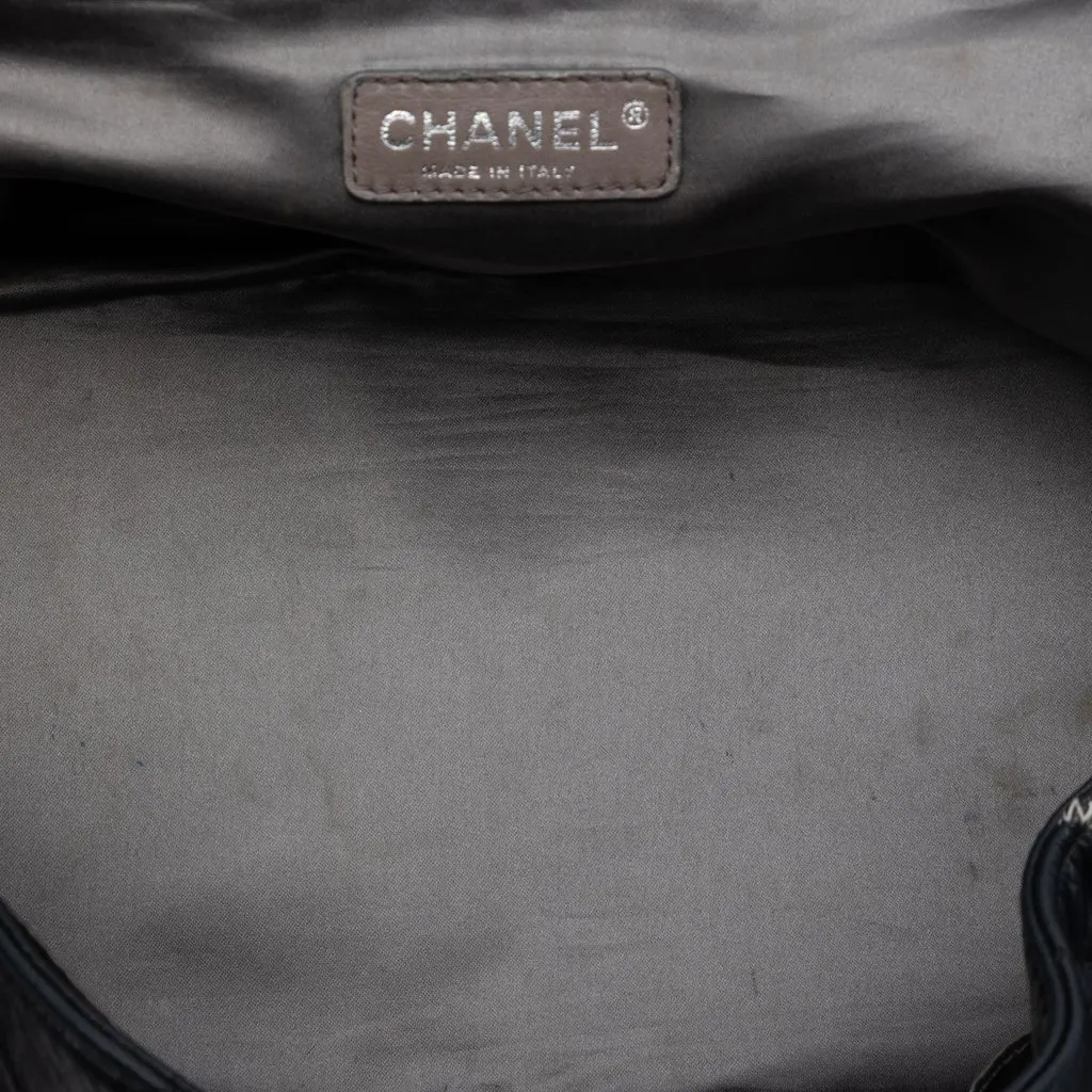 Chanel Quilted Lambskin East West Mademoiselle Accordion Flap Black Leather Very good - Model View