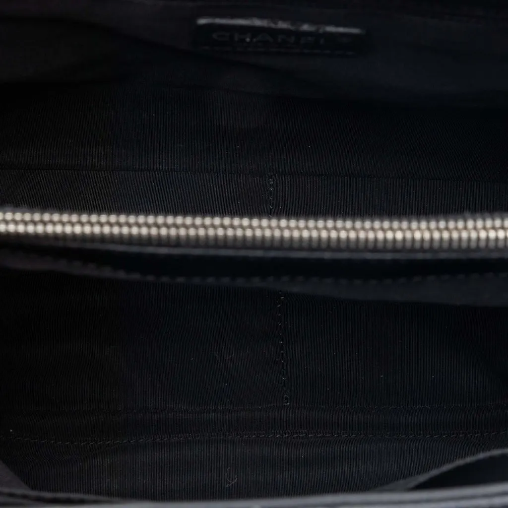 Chanel Caviar Grand Shopping Tote Black Leather Very good - Model View