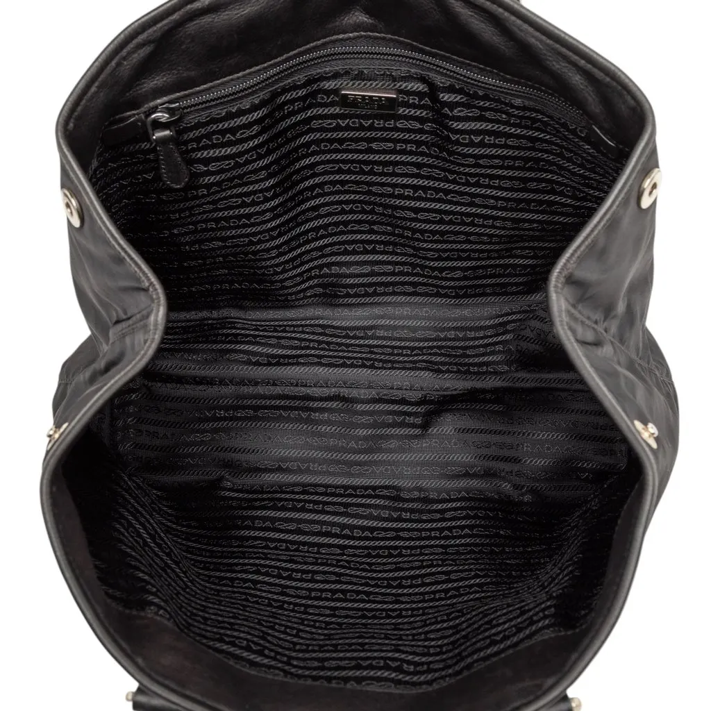 Prada Tessuto Tote Black Very good - Model View