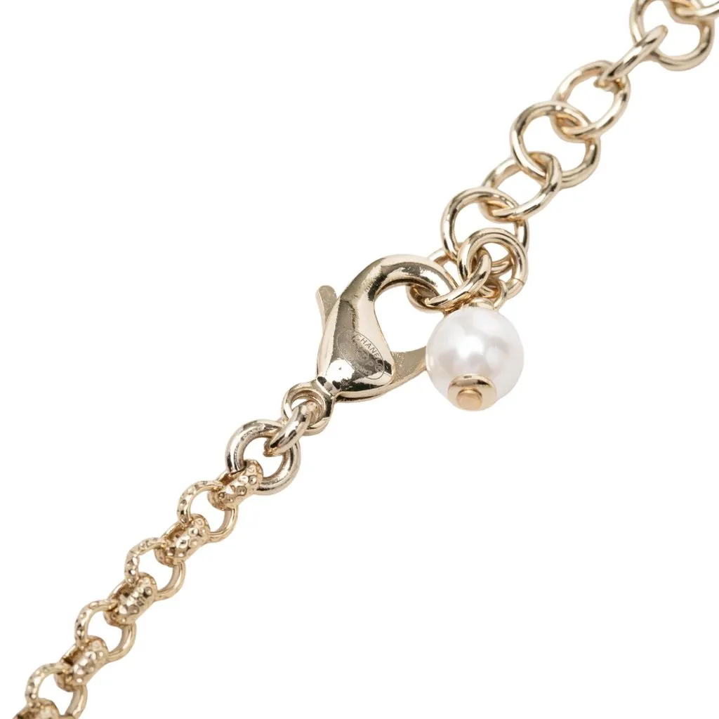 Chanel CC Gold Plated Strass Faux Pearl Enamel Heart Pendant Necklace Gold Metal Very good - Model View