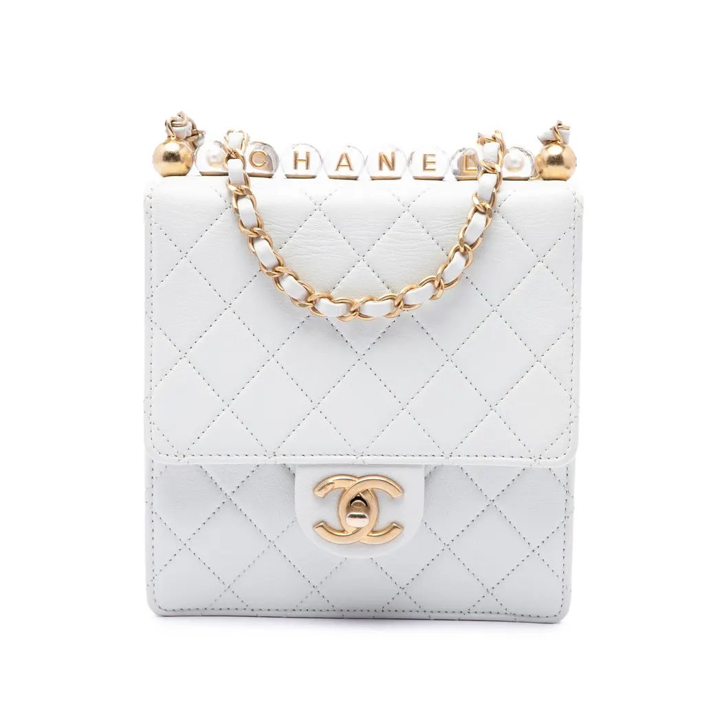 Chanel Small Lambskin Chic Pearls Flap White Leather Very good - Front View