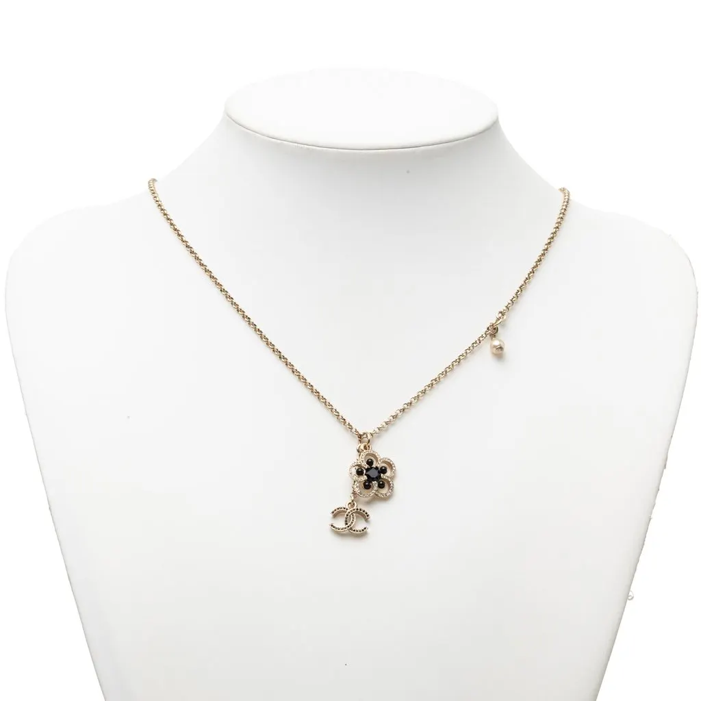 Chanel CC Gold Plated Strass Faux Pearl Flower Pendant Necklace Gold Metal Very good - Box View