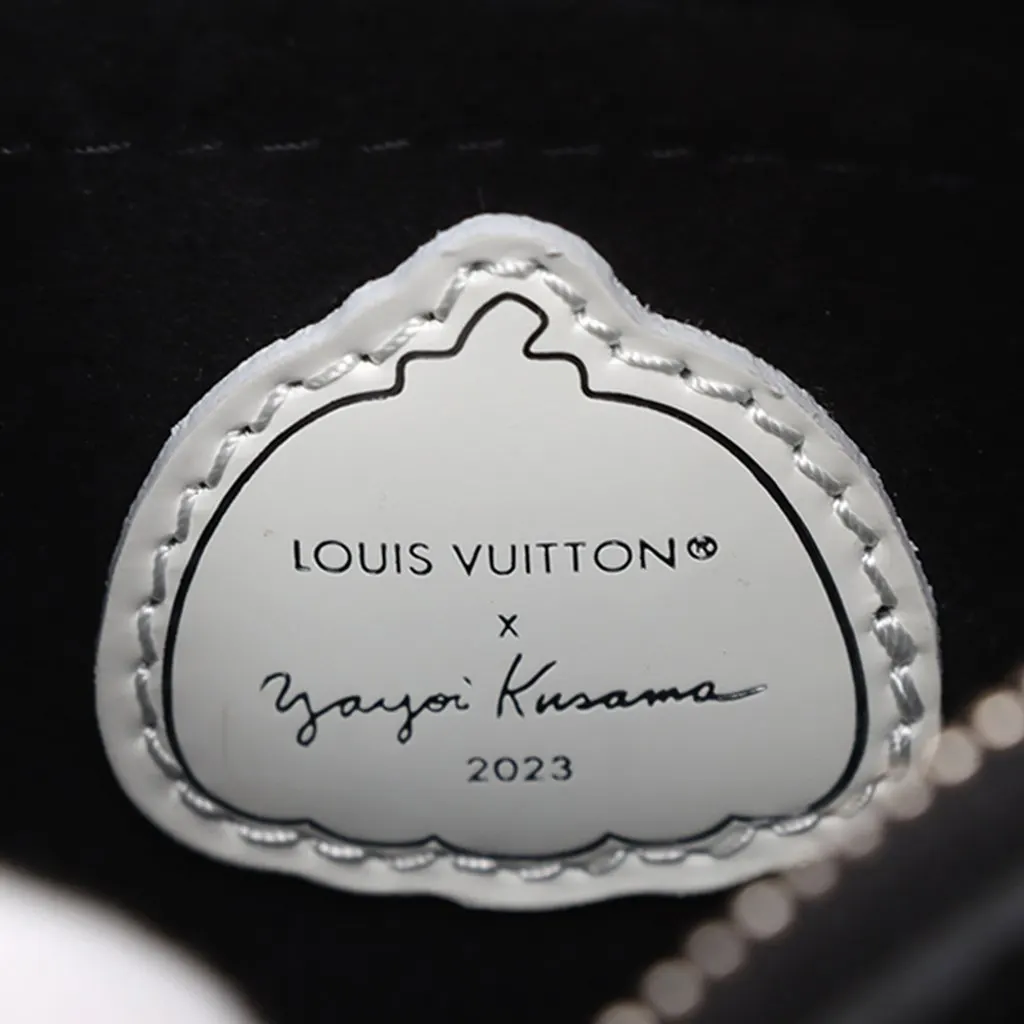 Louis Vuitton Yayoi Kusama Epi Infinity Dots Marellini Black Leather Never worn - Model View