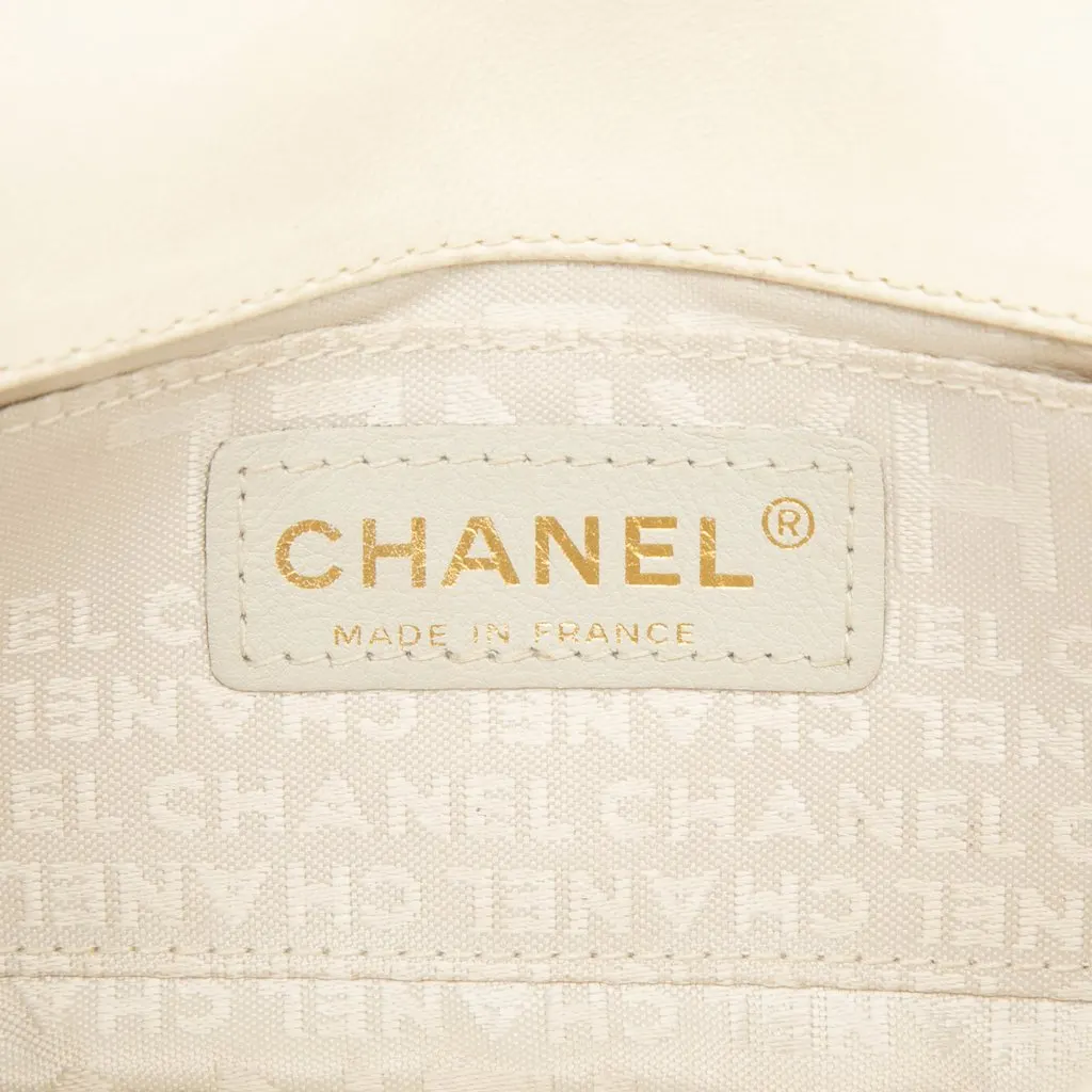 Chanel Mini Lambskin Chocolate Bar Camellia Flap White Leather Good - Box View