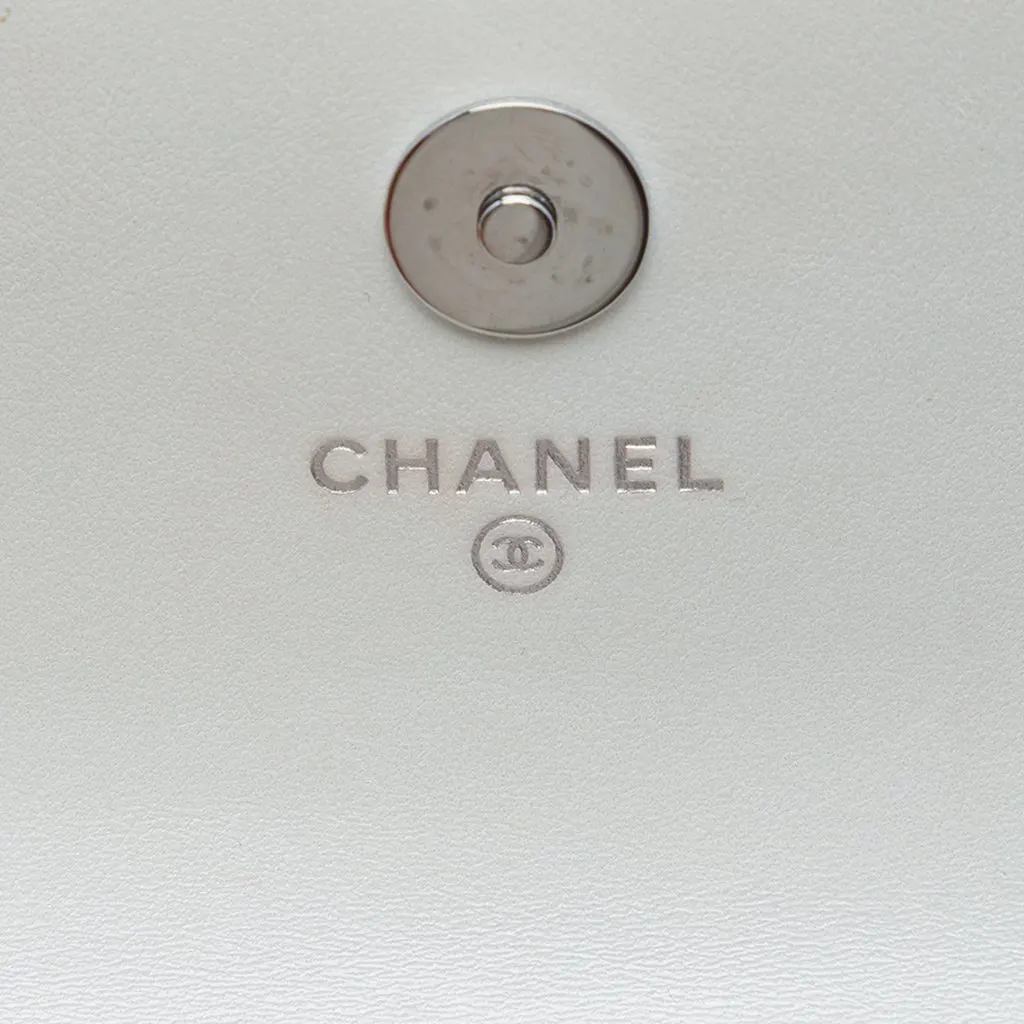 Chanel CC Quilted Lambskin Maxi Pearl Chain Strap White Leather Very good - Box View