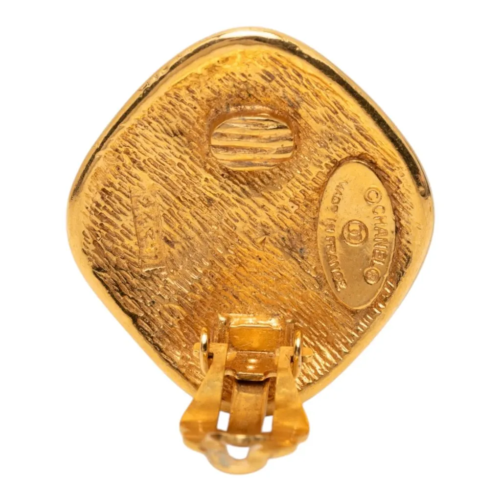 Chanel Quilted Gold Plated Rhombus Clip On Earrings Gold Metal Very good - Model View