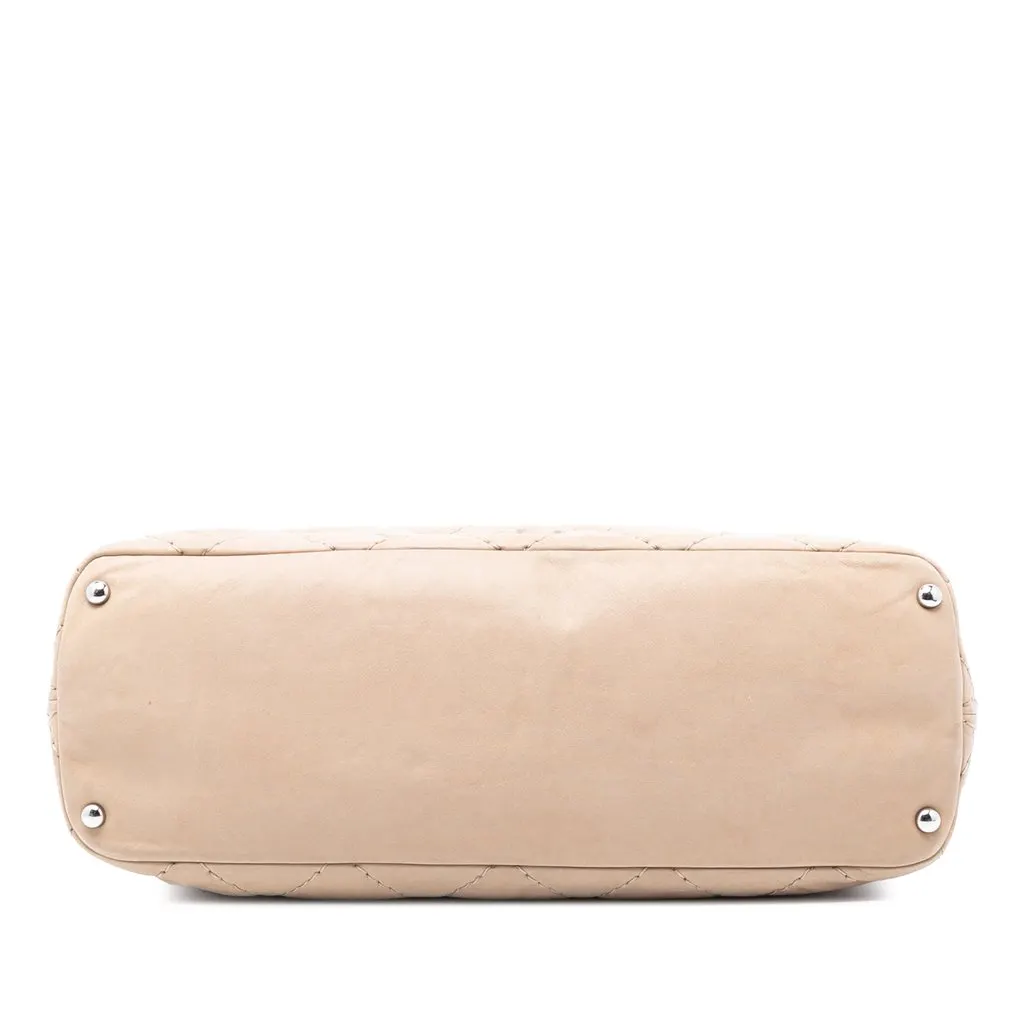 Chanel Small Iridescent Calfskin Sea Hit Tote Beige Leather Very good - Inside View