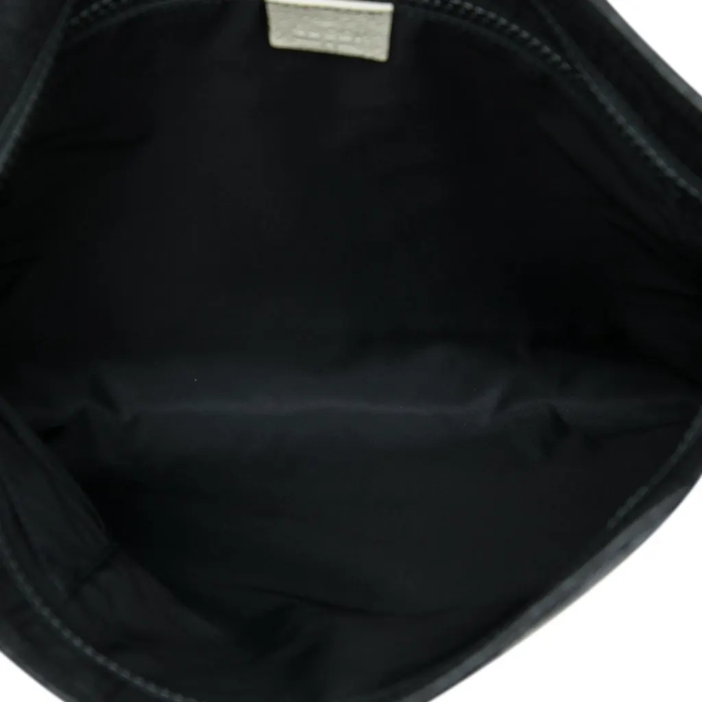 Gucci GG Supreme Trademark Logo Crossbody Black Canvas Very good - Model View