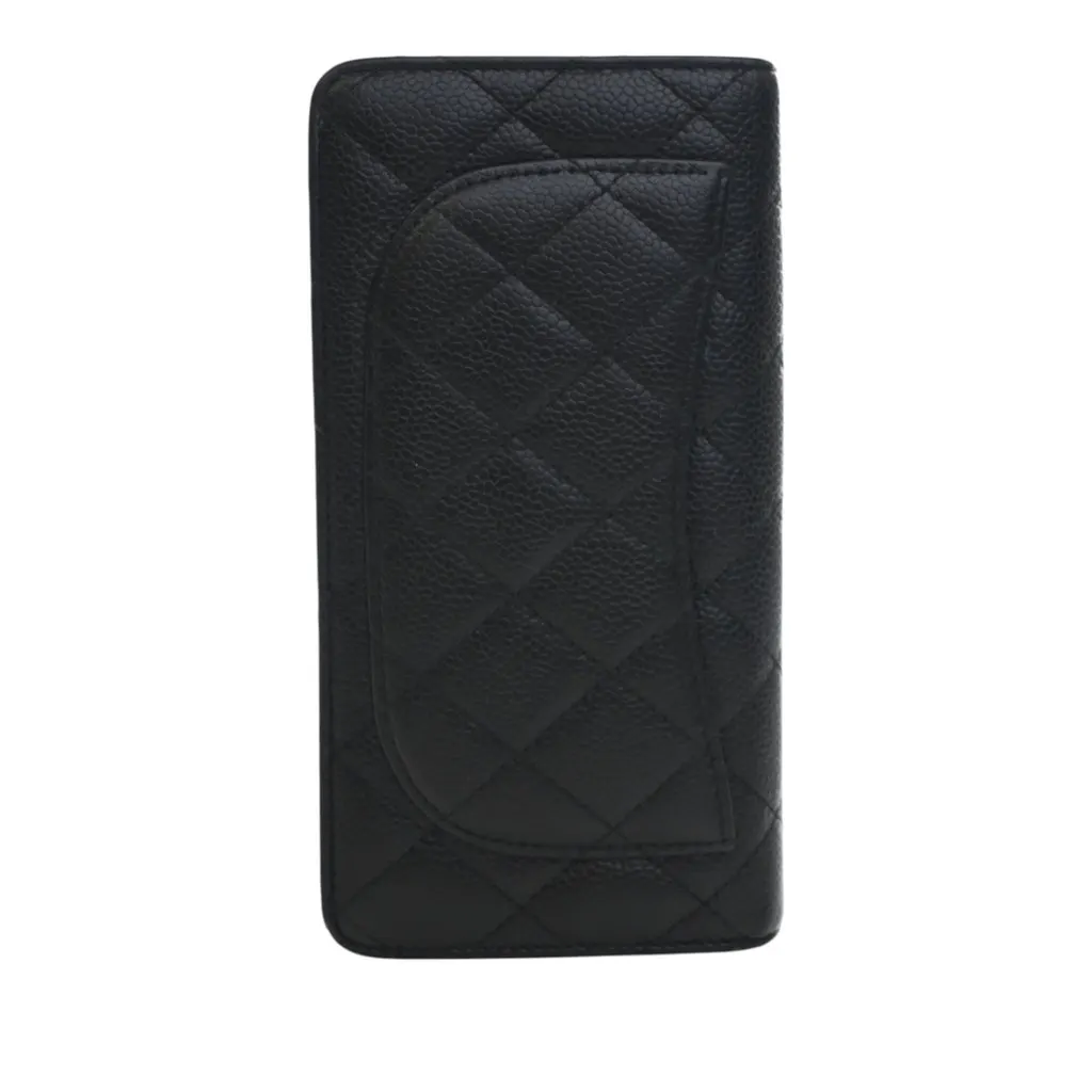 Chanel CC Quilted Caviar Yen Bifold Long Wallet Black Leather Very good - Model View