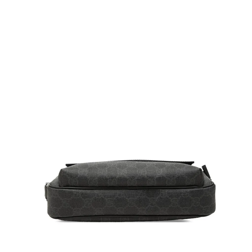 Gucci GG Supreme Clutch Black Canvas Good - Inside View