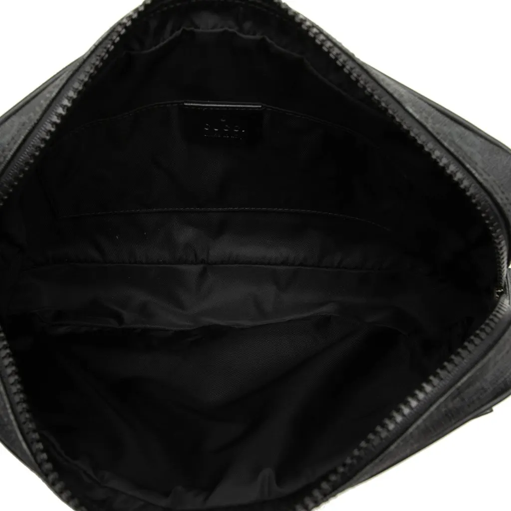 Gucci GG Supreme Clutch Black Canvas Good - Model View