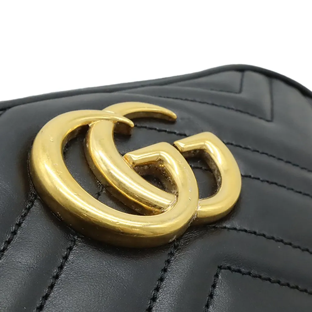 Gucci Small GG Marmont Matelasse Calfskin Crossbody Black Leather Very good - Model View