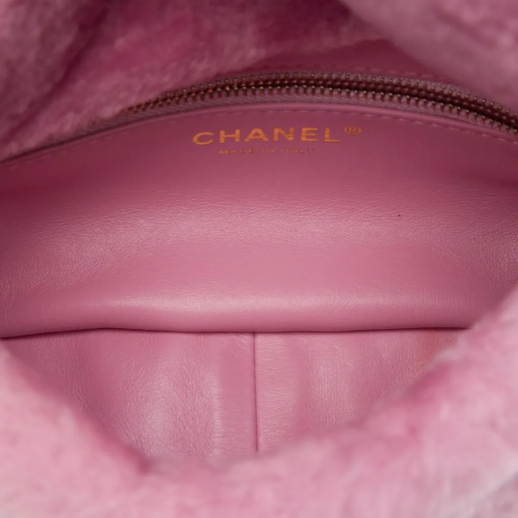 Chanel Quilted Shearling Coconing Single Flap Pink Shearling Very good - Model View