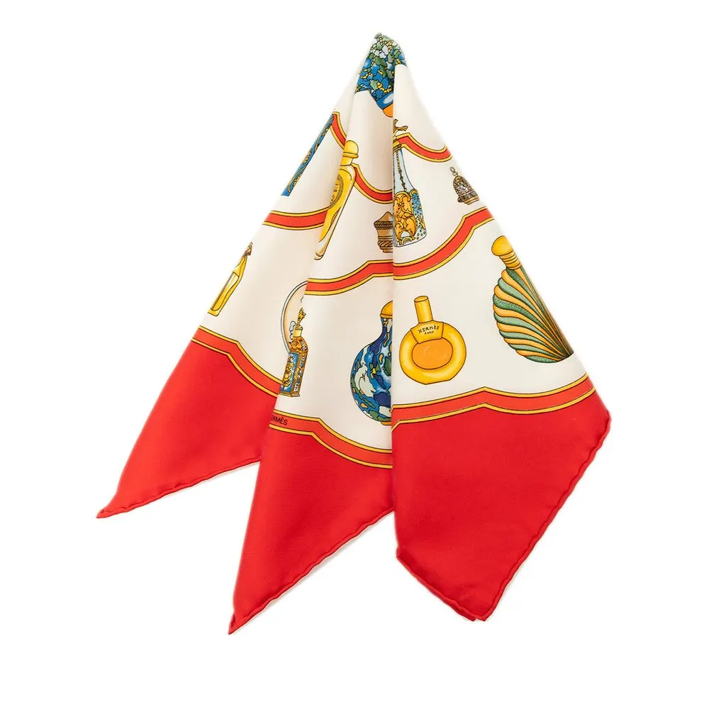 Hermès Qu Importe Le Flacon Silk Handkerchief White Silk Never worn - Front View
