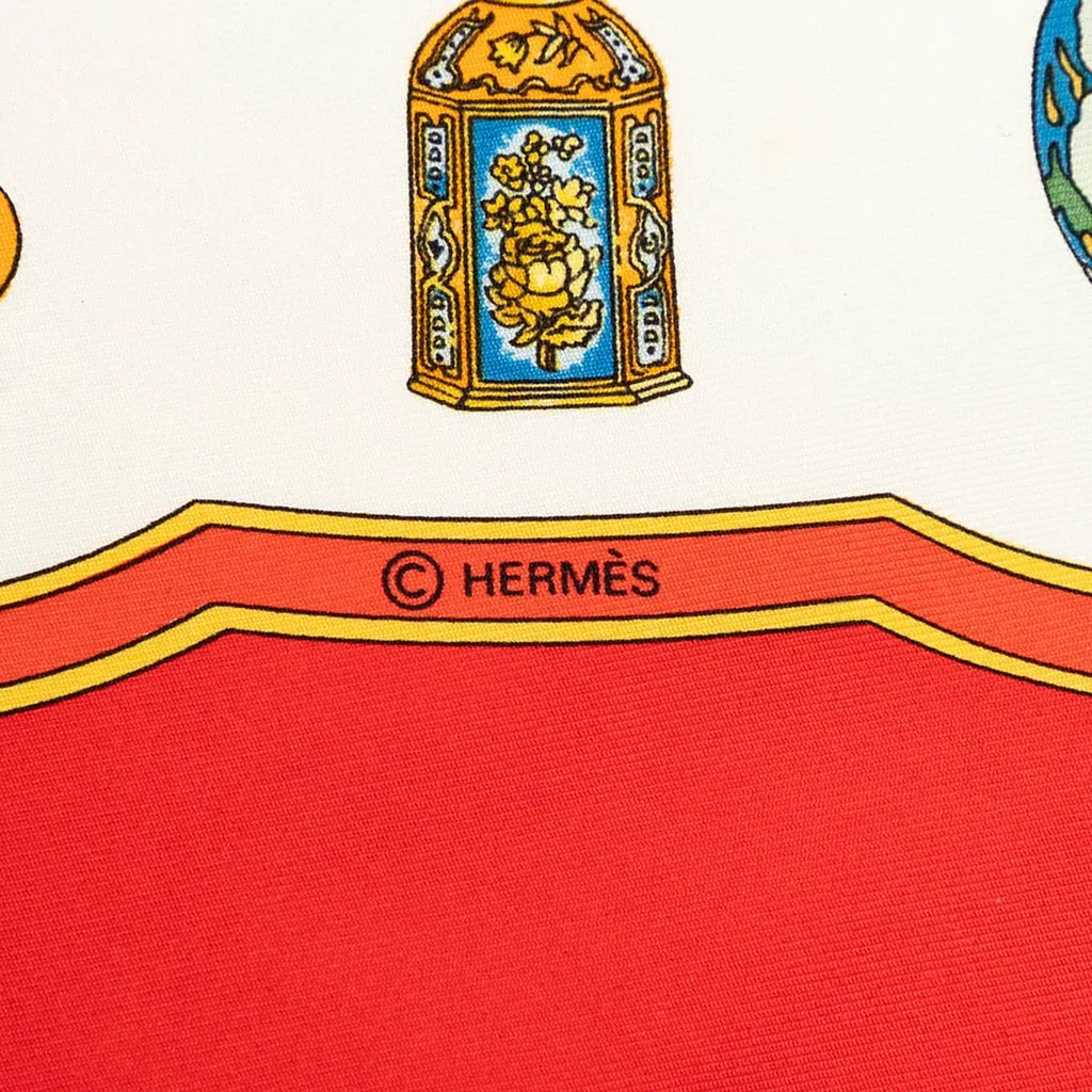 Hermès Qu Importe Le Flacon Silk Handkerchief White Silk Never worn - Back View