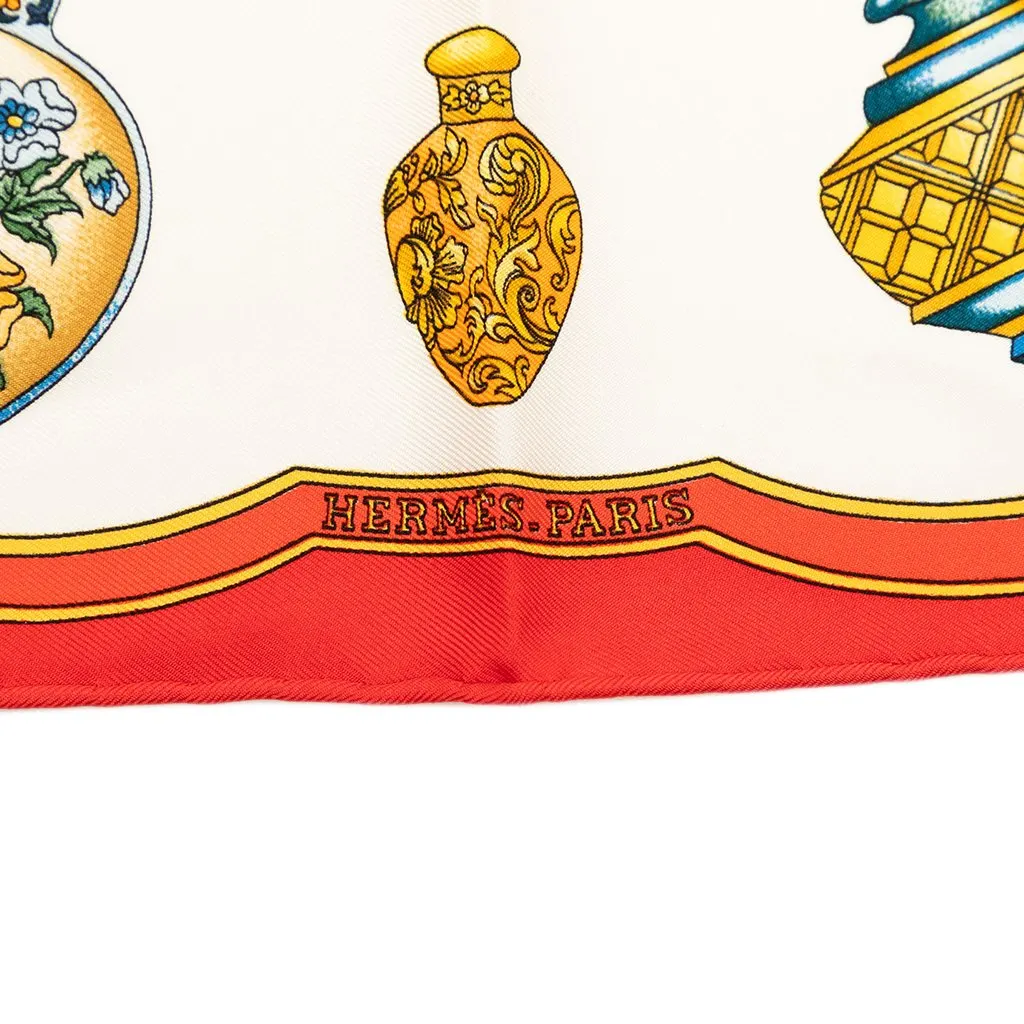 Hermès Qu Importe Le Flacon Silk Handkerchief White Silk Never worn - Box View