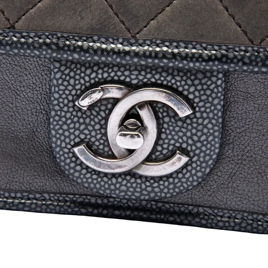 Chanel Paris Bombay Mini Quilted Iridescent Calfskin Back to School Single Flap MultiColor Leather Very good - Box View