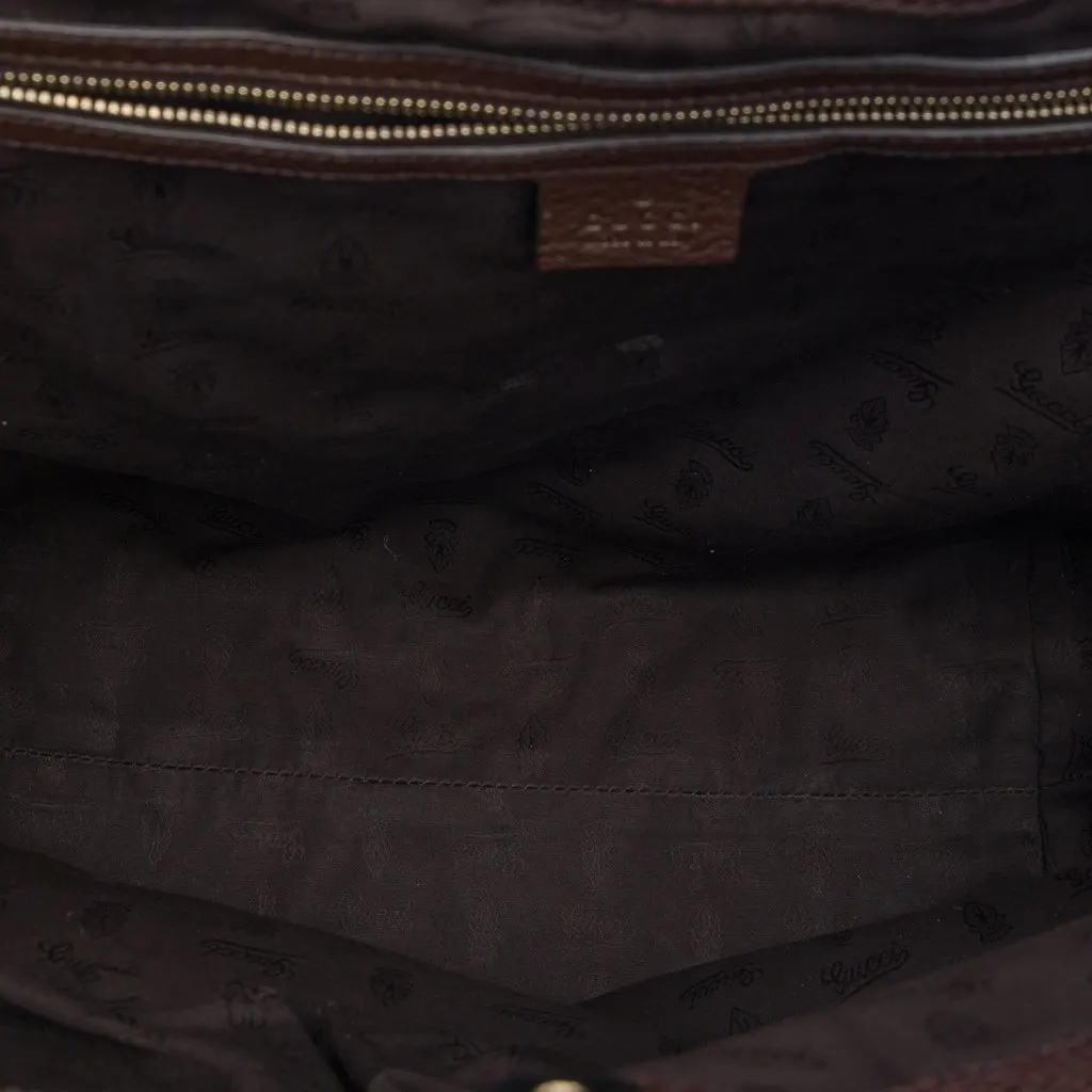 Gucci Large GG Canvas GG Charm Tote Beige Very good - Model View