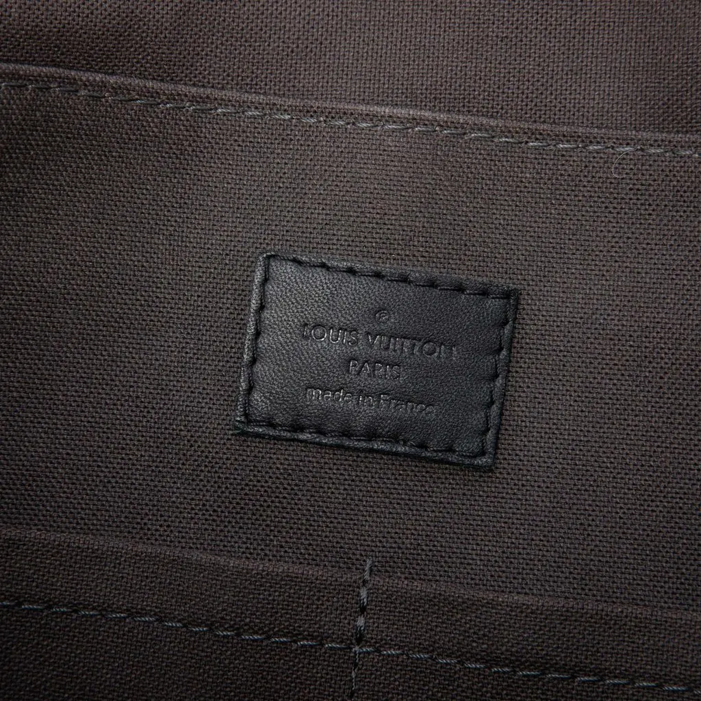 Louis Vuitton Damier Infini District MM Black Leather Very good - Box View