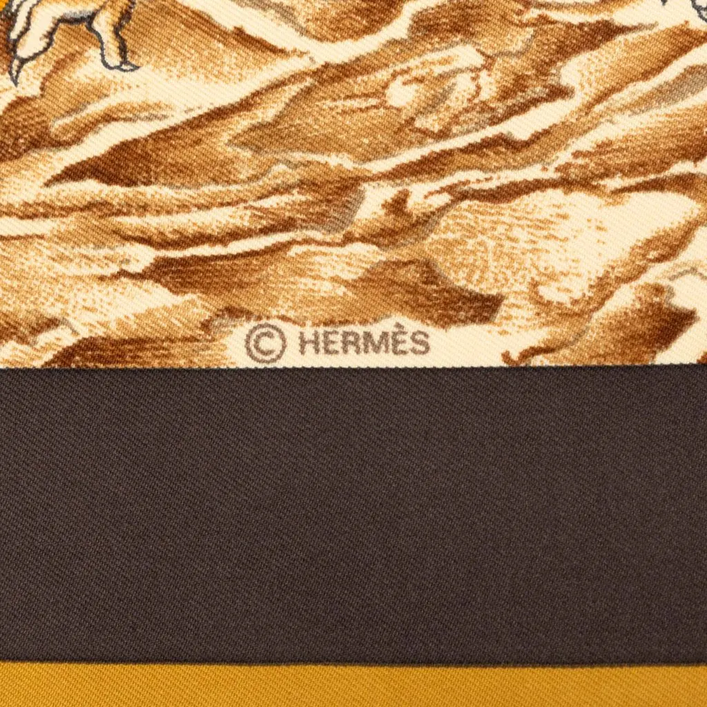 Hermès Casse Noisette Silk Scarf 90 Black Very good - Box View
