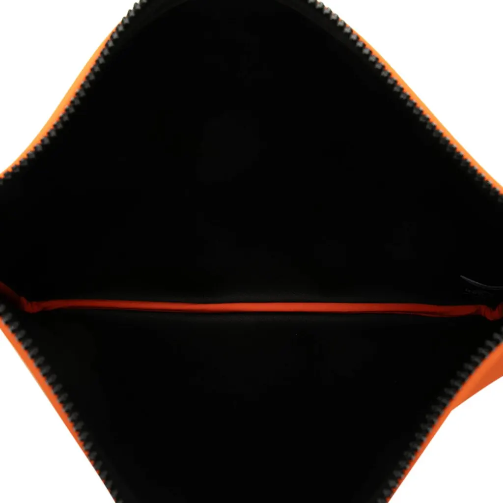 Hermès Medium Neoprene Neobain Case Orange Very good - Model View