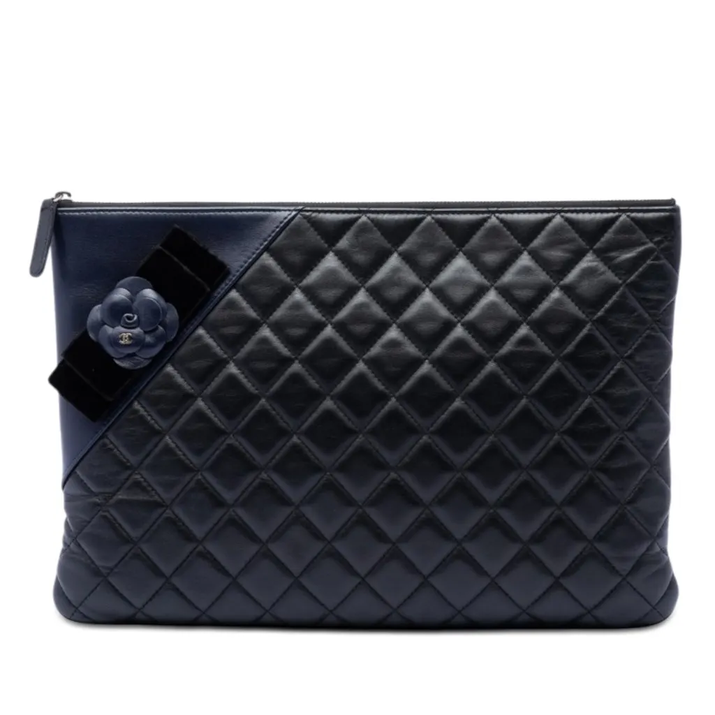 Chanel Large Quilted Lambskin Camellia O Case Clutch Black Leather Very good - Front View