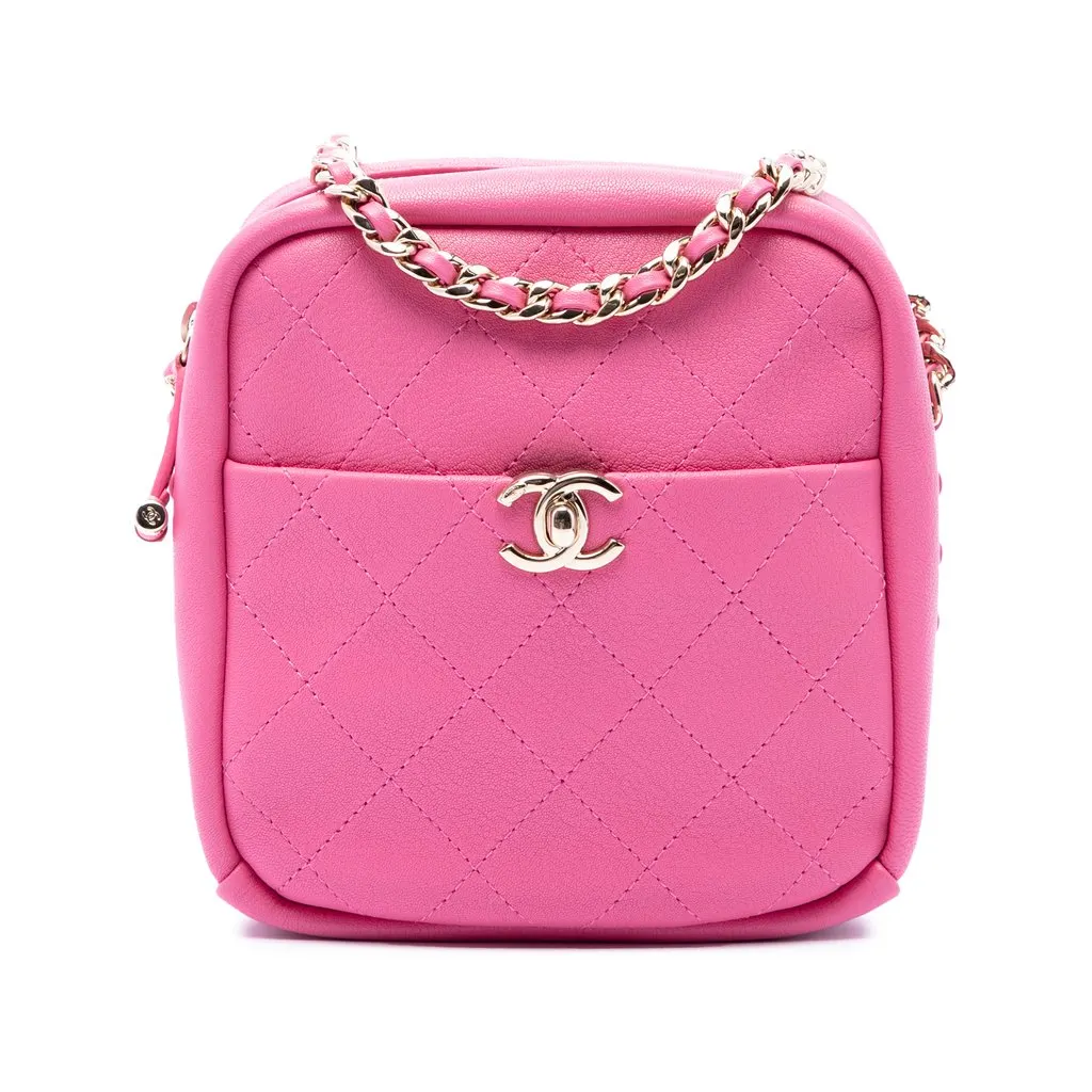 Chanel Stitched Goatskin Casual Trip North South Camera Case Pink Leather Very good - Front View