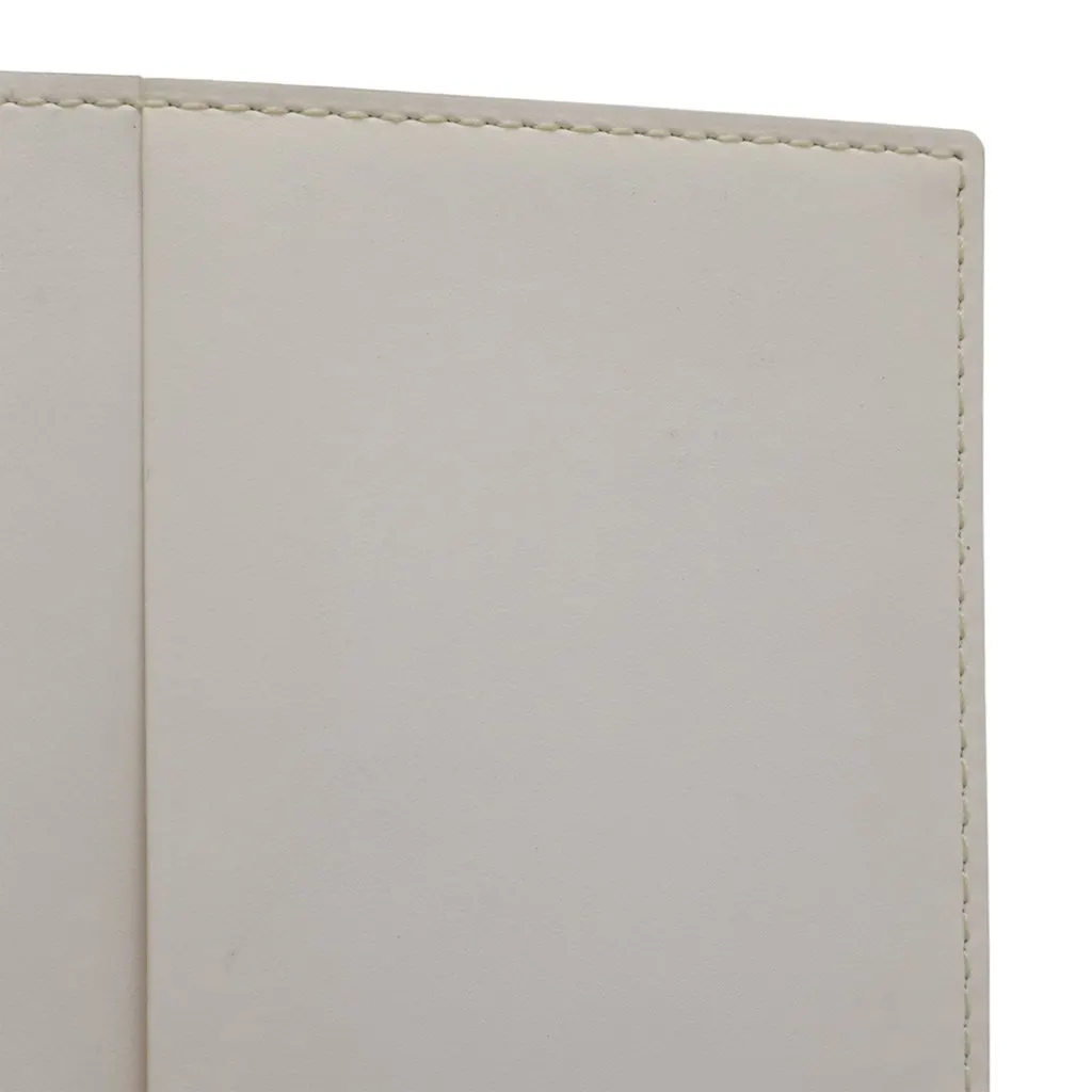Goyard Goyardine Grenelle Passport Cover White Very good - Model View