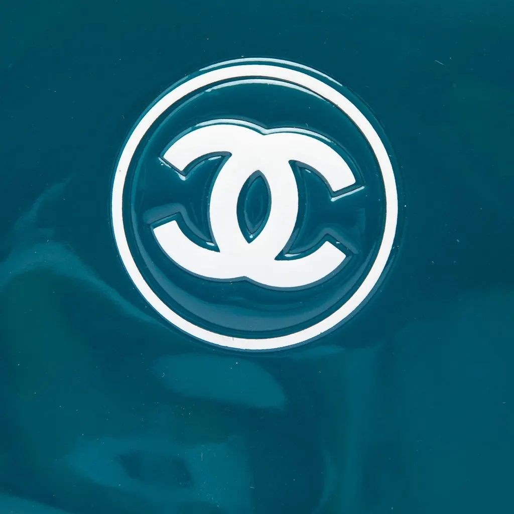 Chanel CC Patent Wallet On Chain Blue Leather Very good - Box View