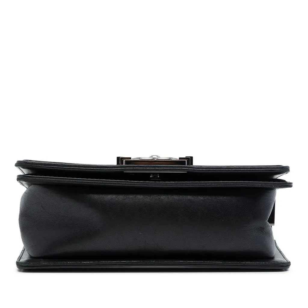 Chanel Small Quilted Patent Boy Flap Purple Leather Very good - Inside View