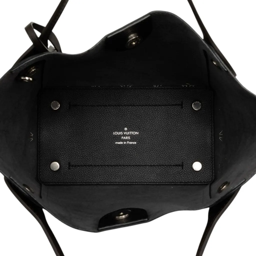 Louis Vuitton Monogram Mahina Hina PM Black Leather Very good - Model View