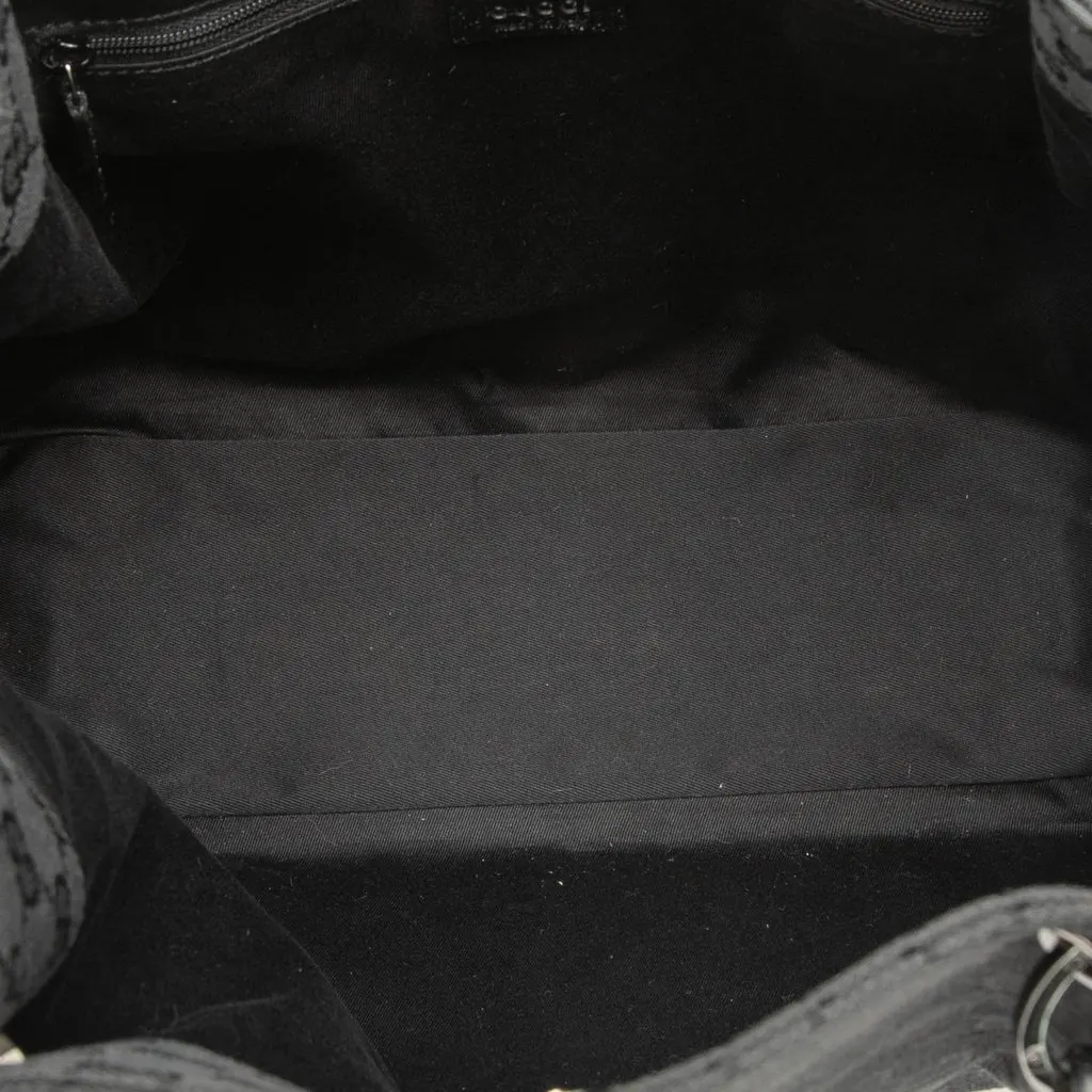 Gucci GG Canvas Tote Black Very good - Model View