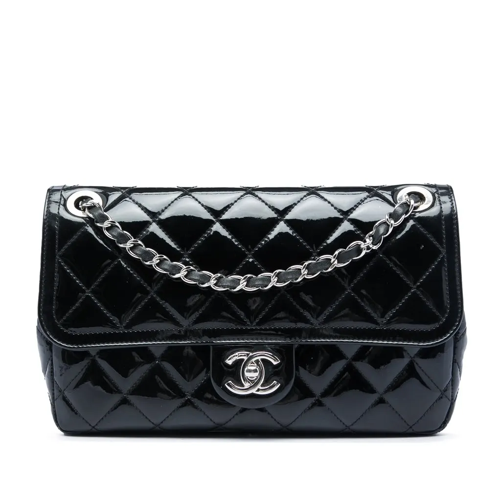 Chanel Medium Patent Coco Shine Flap Black Leather Very good - Front View