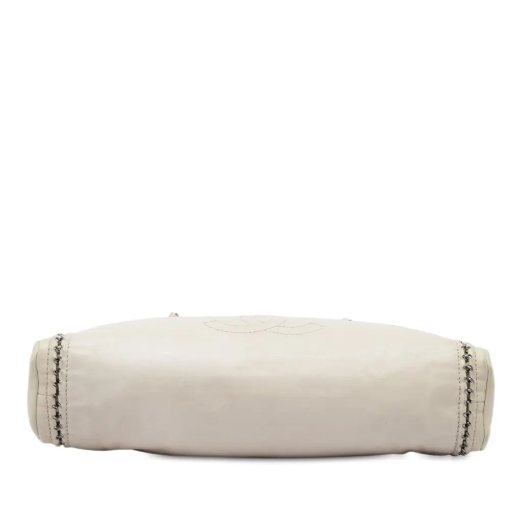 Chanel Small Calfskin Luxe Ligne Bowler Bag White Leather Very good - Inside View
