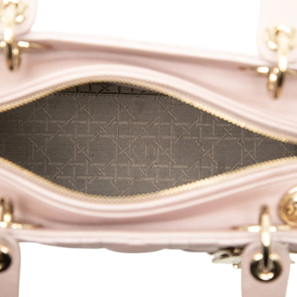 Dior Medium Pearlescent Lambskin Cannage Lady Dior Pink Leather Very good - Model View