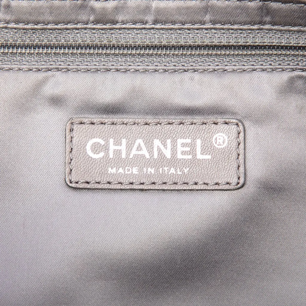Chanel Medium Perforated Calfskin Reissue 2.55 Drill Flap Black Leather Very good - Box View