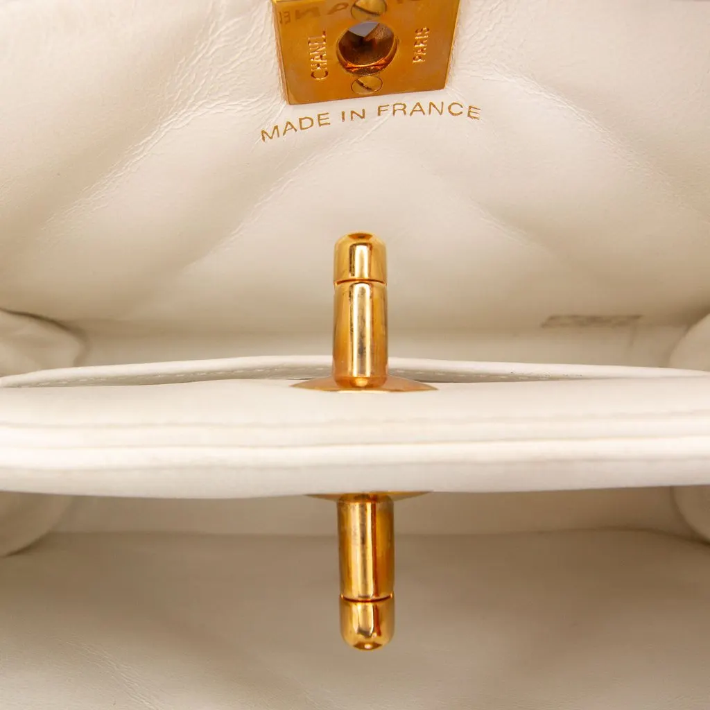 Chanel CC Quilted Lambskin Shoulder Bag White Leather Good - Model View