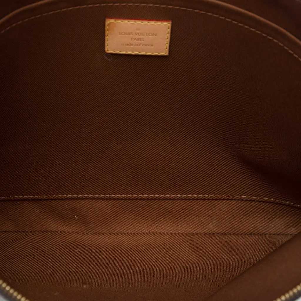 Louis Vuitton Monogram Etui Voyage MM Brown Very good - Model View