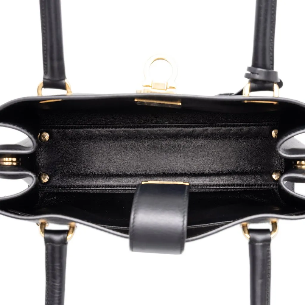Salvatore Ferragamo Leather Gancini Juliette Lock Story Handbag Black Leather Very good - Model View