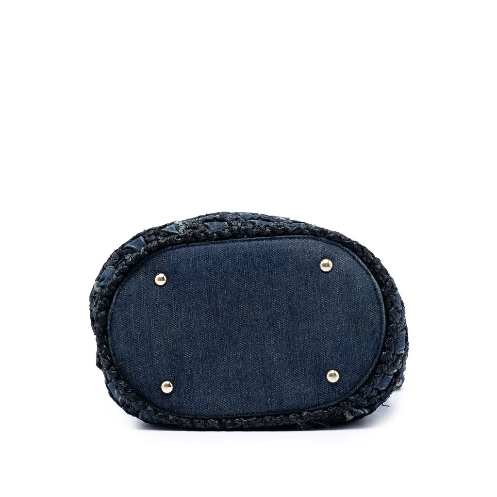 Chanel CC Woven Denim and Raffia Drawstring Bucket Bag Blue Very good - Inside View