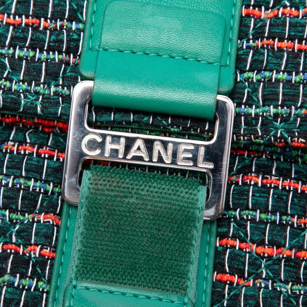 Chanel Quilted Tweed Grip Clutch Green Tweed Good - Box View