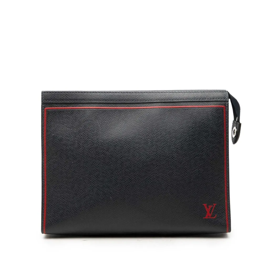 Louis Vuitton Taiga Pochette Voyage MM Blue Leather Very good - Front View