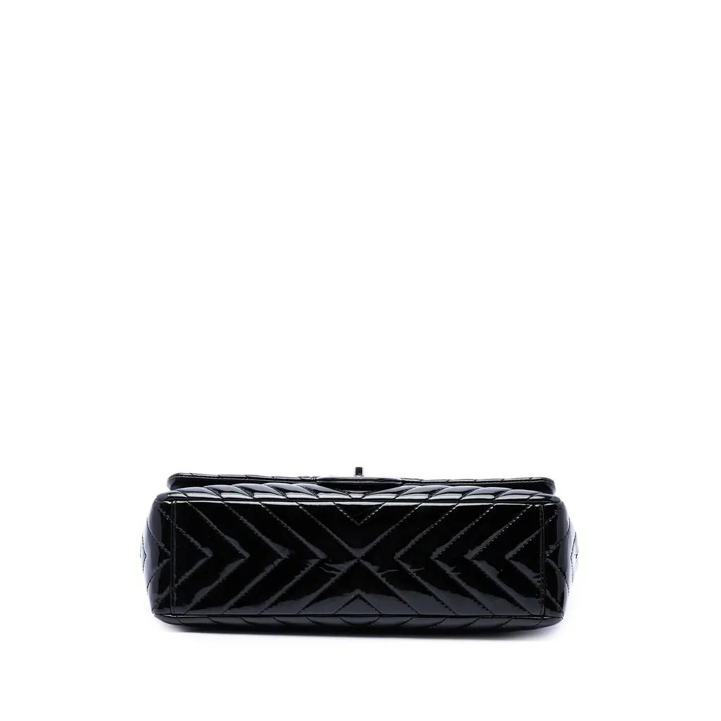 Chanel Jumbo Classic Chevron Patent Double Flap Black Leather Very good - Inside View