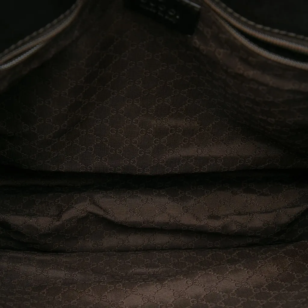 Gucci Canvas Web Shoulder Bag Beige Canvas Very good - Model View