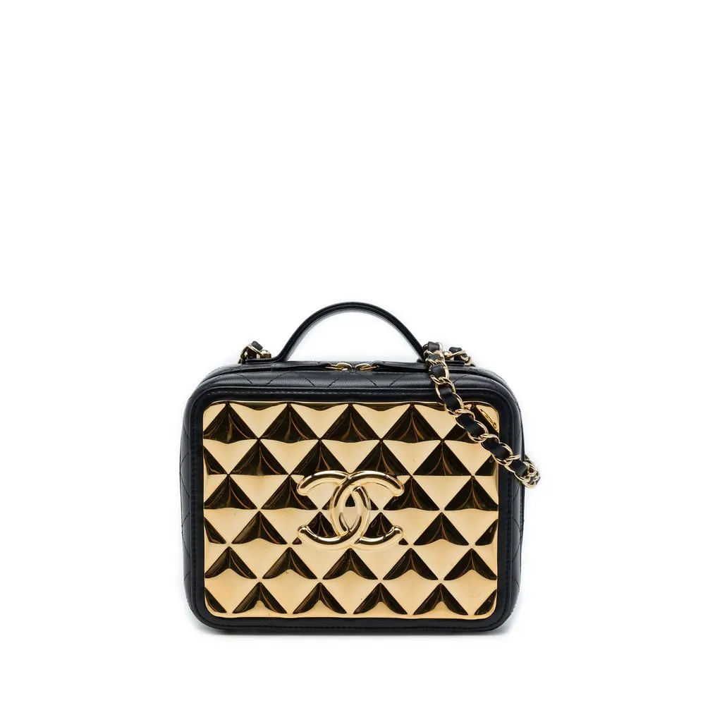 Chanel Medium Lambskin Golden Plate Vanity Case Gold Leather Very good - Front View
