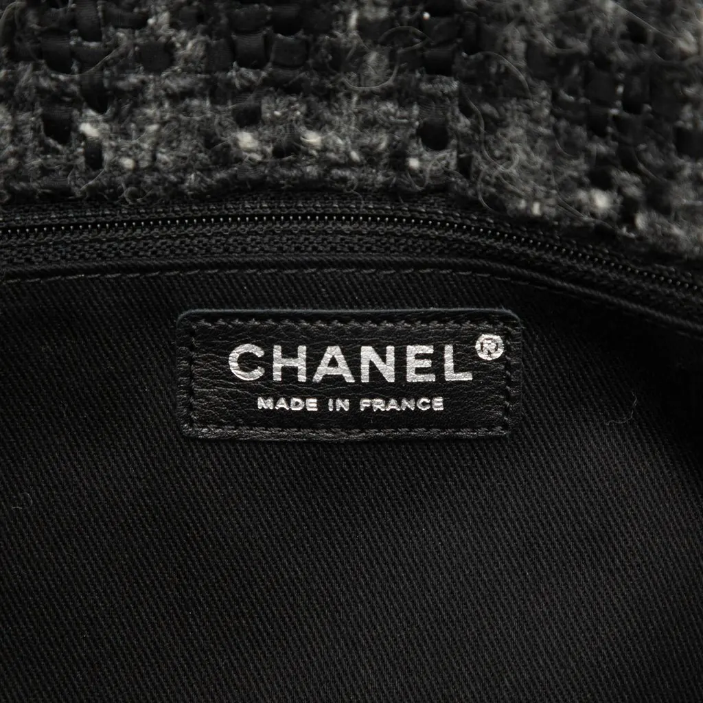 Chanel CC Tweed Top Handle Flap Black Tweed Very good - Box View